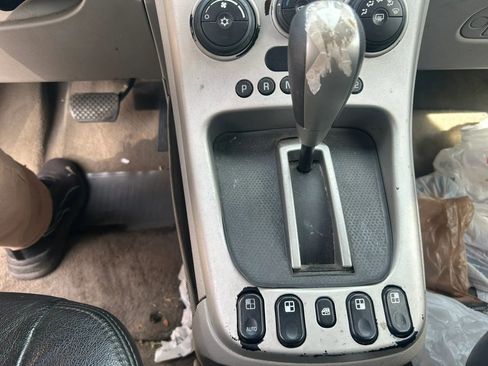 Used 2006 Chevrolet Equinox LT FWD image 11