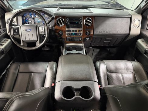 Used 2011 Ford F250 Lariat w/ Lariat Interior Pkg AWD/4WD image 23
