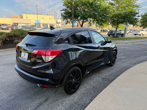 Used 2021 Honda HR-V Sport image 9