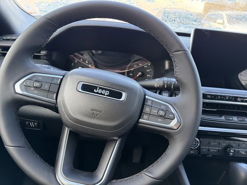 New 2026 Jeep Compass Limited image 14
