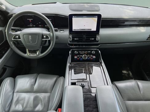 Used 2019 Lincoln Navigator Reserve AWD/4WD image 9