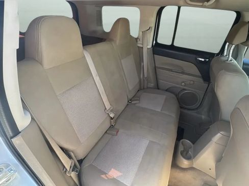 Used 2017 Jeep Patriot Sport FWD image 25