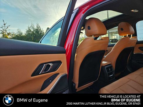 Used 2024 BMW 330i xDrive Sedan w/ Premium Package AWD/4WD image 19