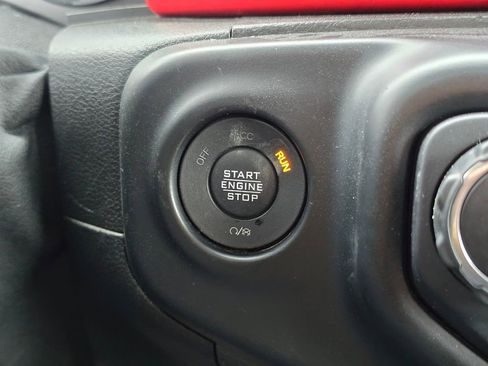 Used 2021 Jeep Gladiator Rubicon w/ Dual Top Group AWD/4WD image 34