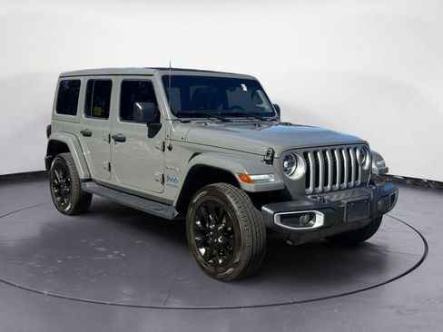 Used 2021 Jeep Wrangler Unlimited Sahara w/ Cold Weather Group image 7