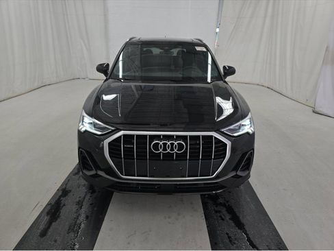 Used 2023 Audi Q3 2.0T Premium w/ Convenience Package image 31