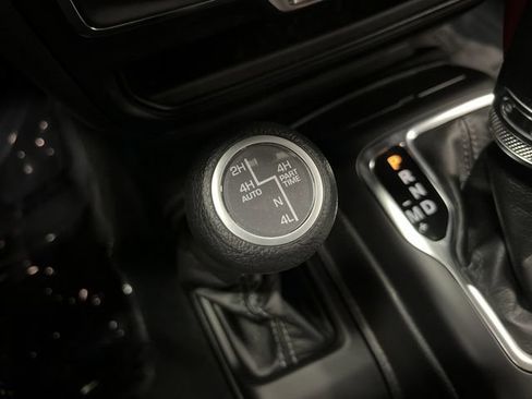 Used 2024 Jeep Wrangler Unlimited Sahara image 22