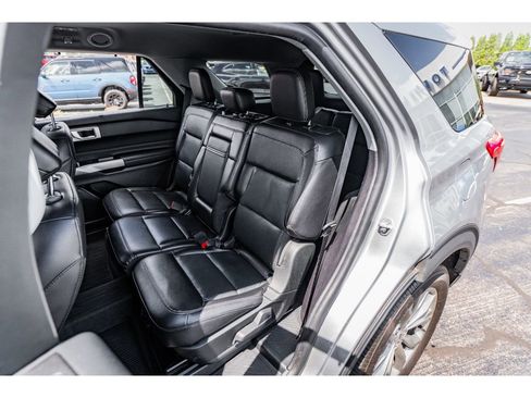 Used 2022 Ford Explorer Limited AWD/4WD image 23