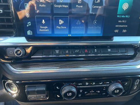 Used 2025 Chevrolet Silverado 2500 LT w/ Convenience Package image 38