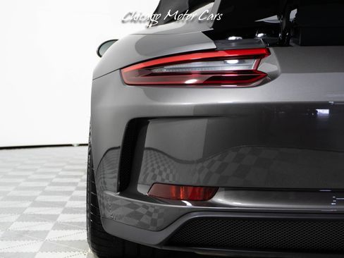 Used 2019 Porsche 911 Speedster RWD image 32
