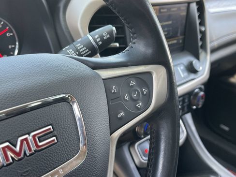 Certified 2021 GMC Acadia Denali w/ Denali Ultimate Package AWD/4WD image 27