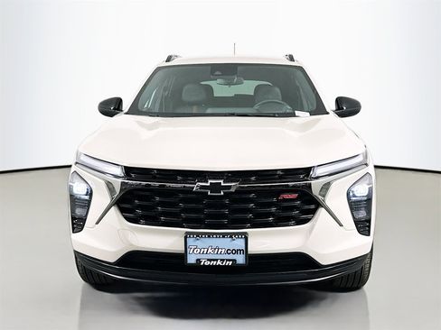 Used 2026 Chevrolet Trax RS w/ Driver Confidence Package image 2