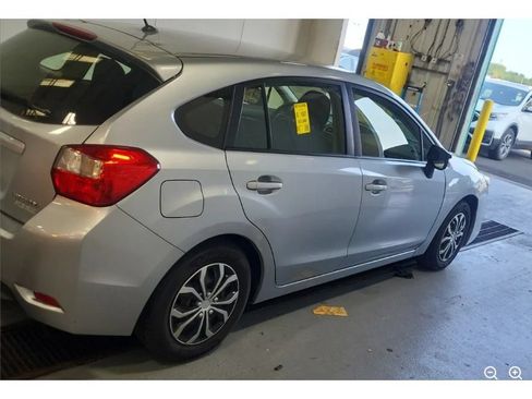 Used 2016 Subaru Impreza 2.0i AWD/4WD image 4