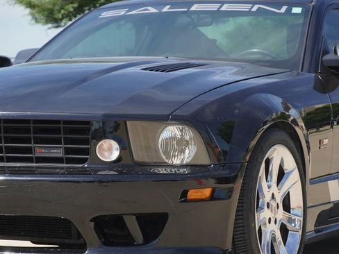 Used 2006 Ford Mustang GT Premium RWD image 4