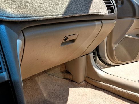 Used 2000 Nissan Maxima GLE image 32