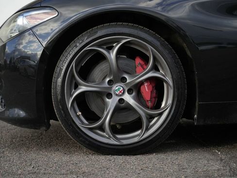 Used 2018 Alfa Romeo Giulia Ti Sport w/ Quick Order Package 22S Sport image 11