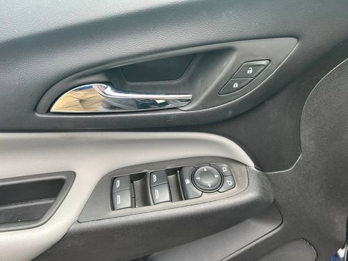 Used 2024 Chevrolet Equinox LS w/ LS Convenience Package FWD image 7