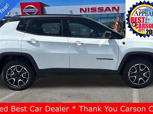 Used 2024 Jeep Compass Trailhawk AWD/4WD image 2