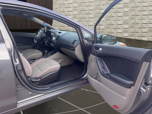 Used 2016 Kia Forte LX w/ LX Popular Plus Package FWD image 12