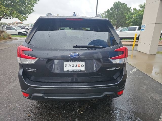 Used 2019 Subaru Forester Premium AWD/4WD image 6