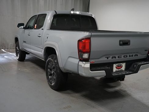 Used 2020 Toyota Tacoma SR5 RWD image 6
