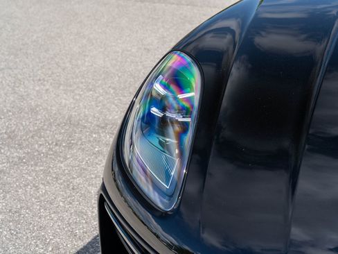 Certified 2026 Porsche Macan image 19