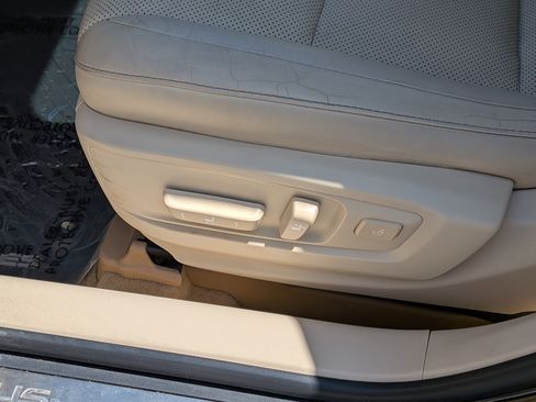 Used 2014 Lexus ES 350 w/ Luxury Package FWD image 20