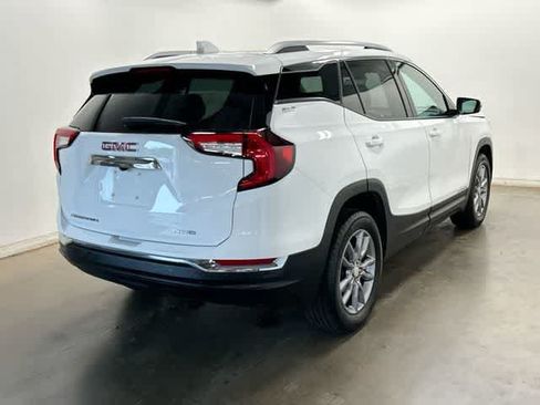 Used 2024 GMC Terrain SLT w/ LPO, Floor Liner Package AWD/4WD image 32