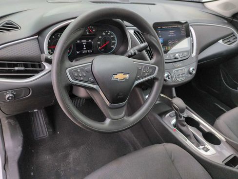 Used 2023 Chevrolet Malibu LT w/ Driver Confidence Package FWD image 2
