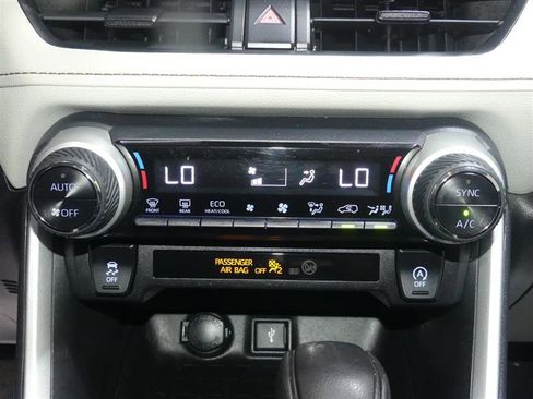 Used 2020 Toyota RAV4 XLE w/ Convenience Package AWD/4WD image 38