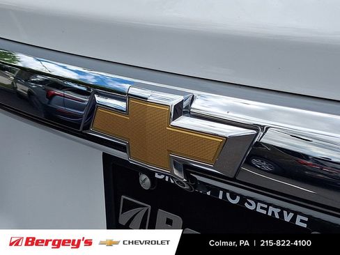 Used 2023 Chevrolet Traverse LT AWD/4WD image 33