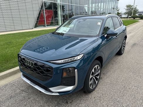 New 2026 Audi Q3 quattro 2.0T AWD/4WD image 24