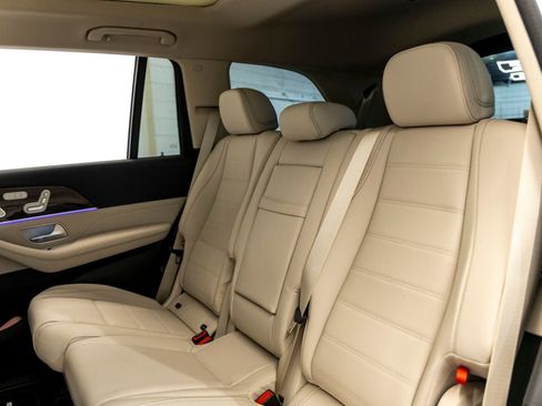 Used 2026 Mercedes-Benz GLS 450 4MATIC image 20