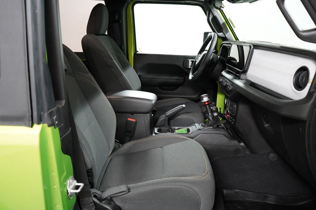 Certified 2025 Jeep Wrangler Sport AWD/4WD image 13