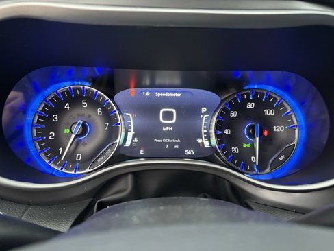 New 2026 Chrysler Pacifica Select image 14