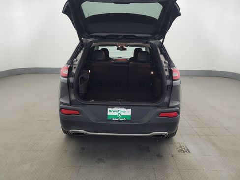 Used 2018 Jeep Cherokee Limited AWD/4WD image 29