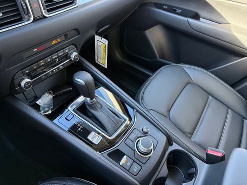 New 2025 MAZDA CX-5 AWD 2.5 S w/ Preferred Package image 13