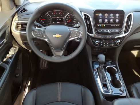 Used 2024 Chevrolet Equinox Premier image 31