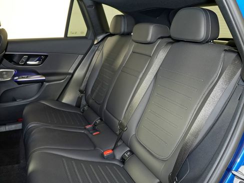 Certified 2025 Mercedes-Benz GLC 300 4MATIC image 31