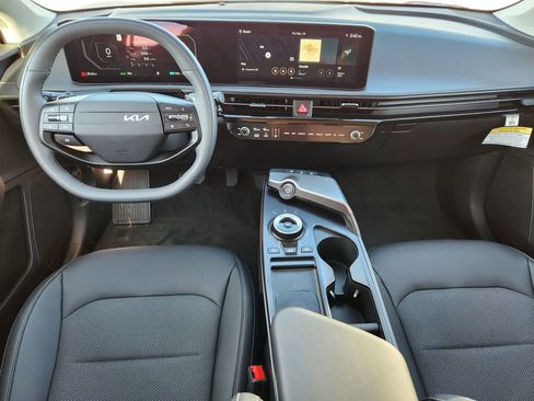 New 2025 Kia EV6 Light w/ Light LR Technology Package image 10