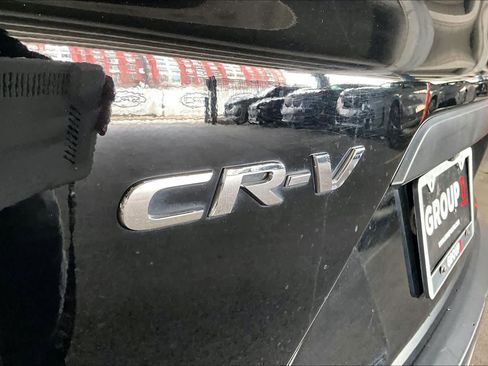 Used 2017 Honda CR-V LX image 9