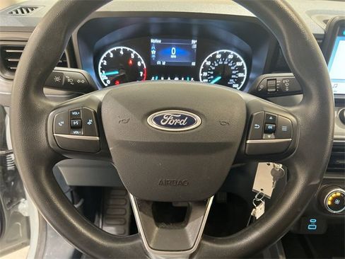 Used 2022 Ford Maverick XL image 3