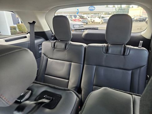 New 2026 Ford Explorer Active w/ Active Comfort Package image 9