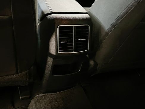 Used 2025 Kia Sportage LX image 27