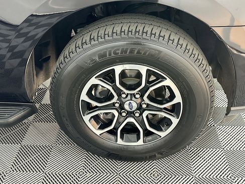 Used 2024 Ford Expedition Max XLT image 11