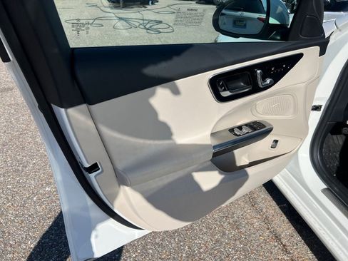 Certified 2025 Mercedes-Benz C 300 Sedan image 16