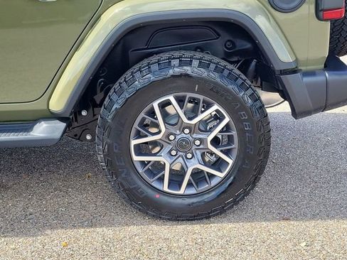 New 2026 Jeep Wrangler Unlimited Sahara AWD/4WD image 18