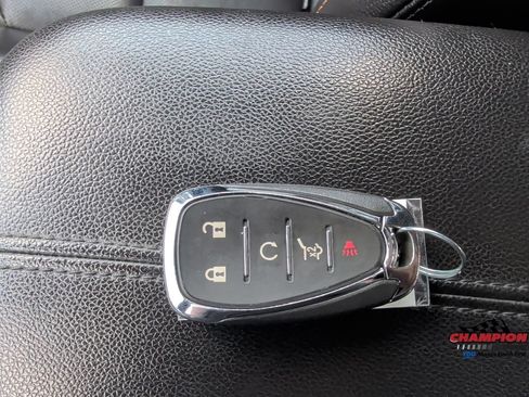 Used 2019 Chevrolet Equinox Premier FWD image 30