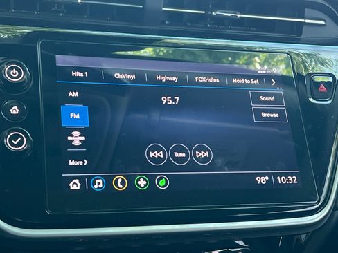 Used 2022 Chevrolet Bolt EUV LT w/ Convenience Package FWD image 19
