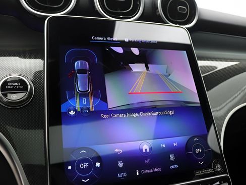 Used 2026 Mercedes-Benz GLC 300 image 12